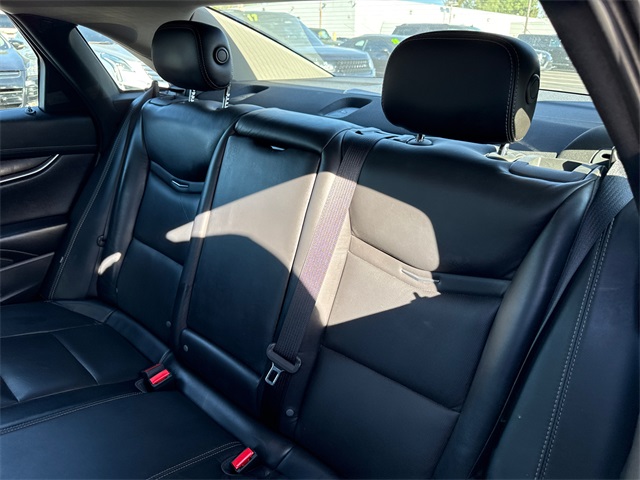 2019 Cadillac XTS Luxury photo 3