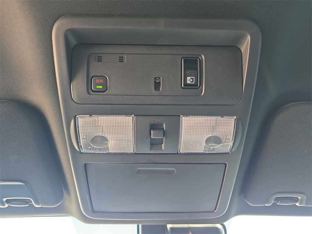 2023 Nissan Titan PRO-4X photo 28