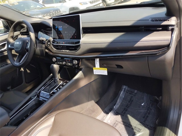 2026 Jeep Compass Latitude Altitude Special Edition photo 29