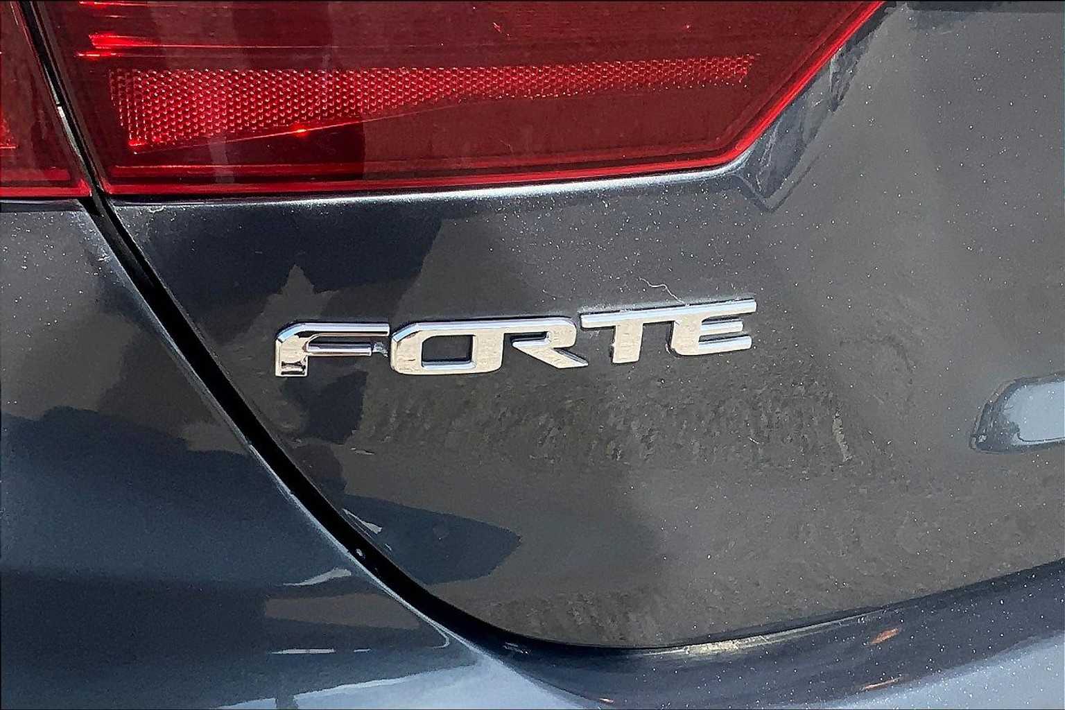 2021 Kia Forte LXS photo 28