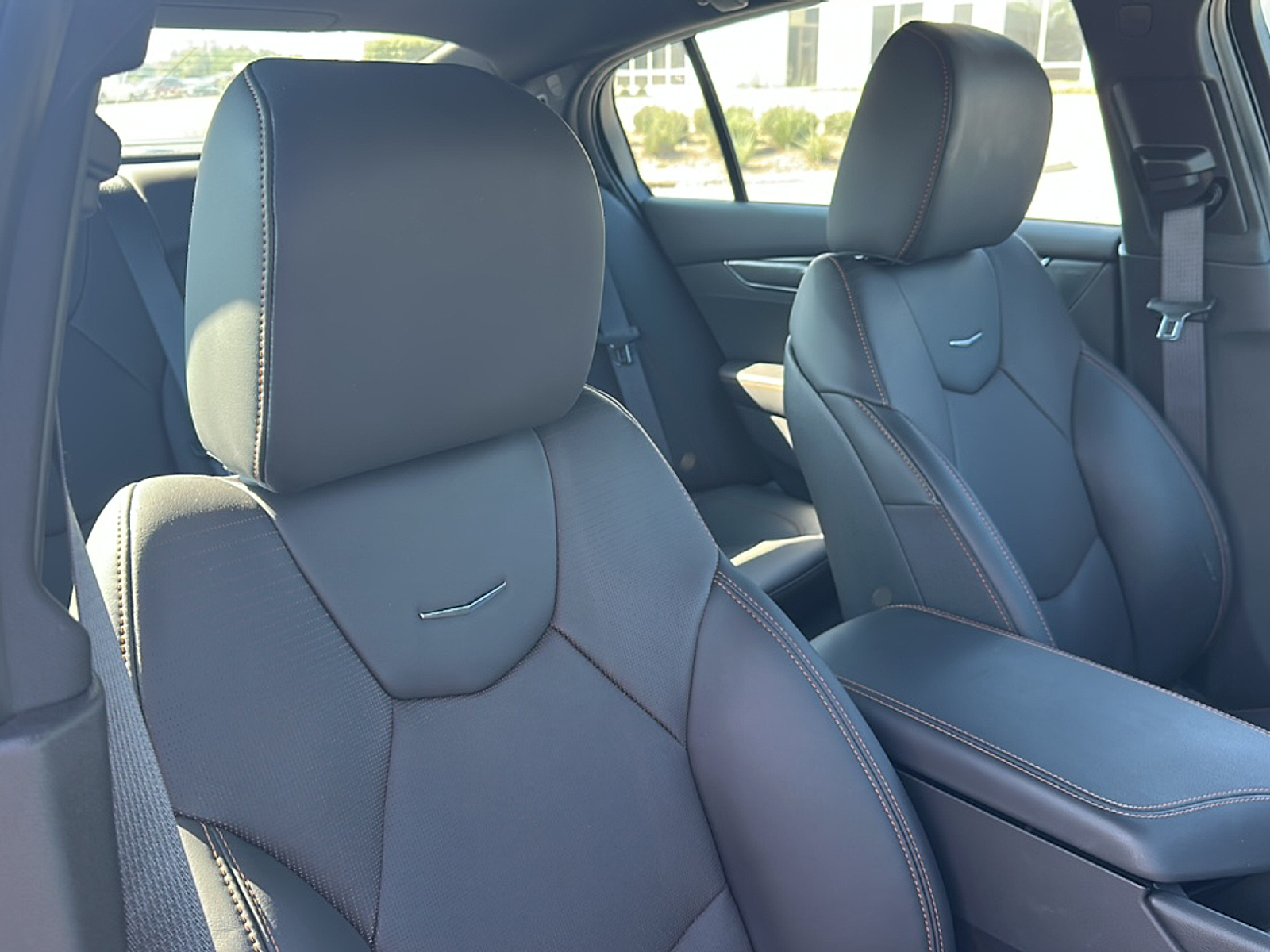 2025 Cadillac CT5 V photo 7