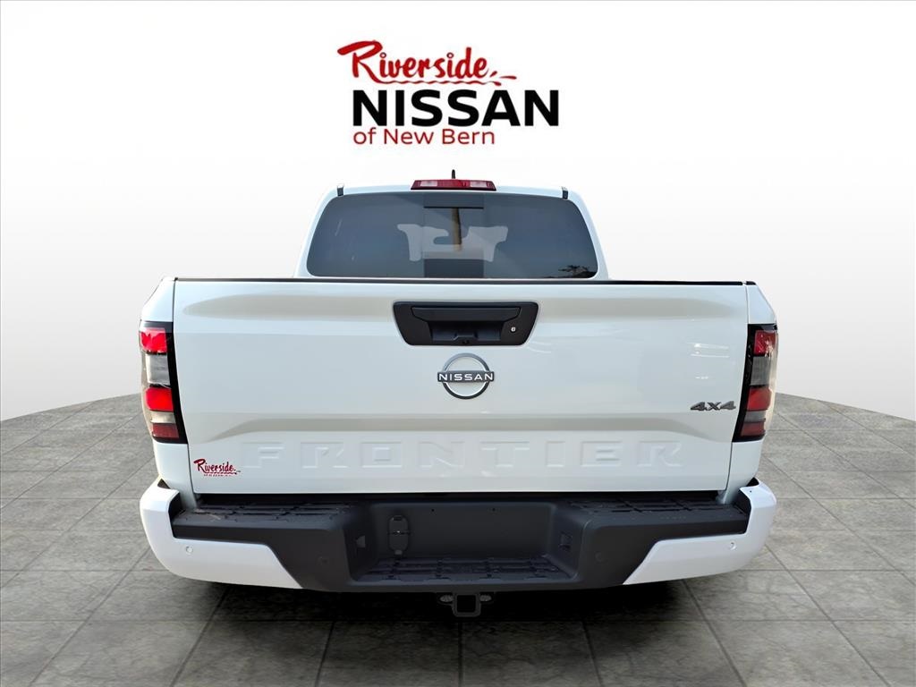 2025 Nissan Frontier SV photo 3