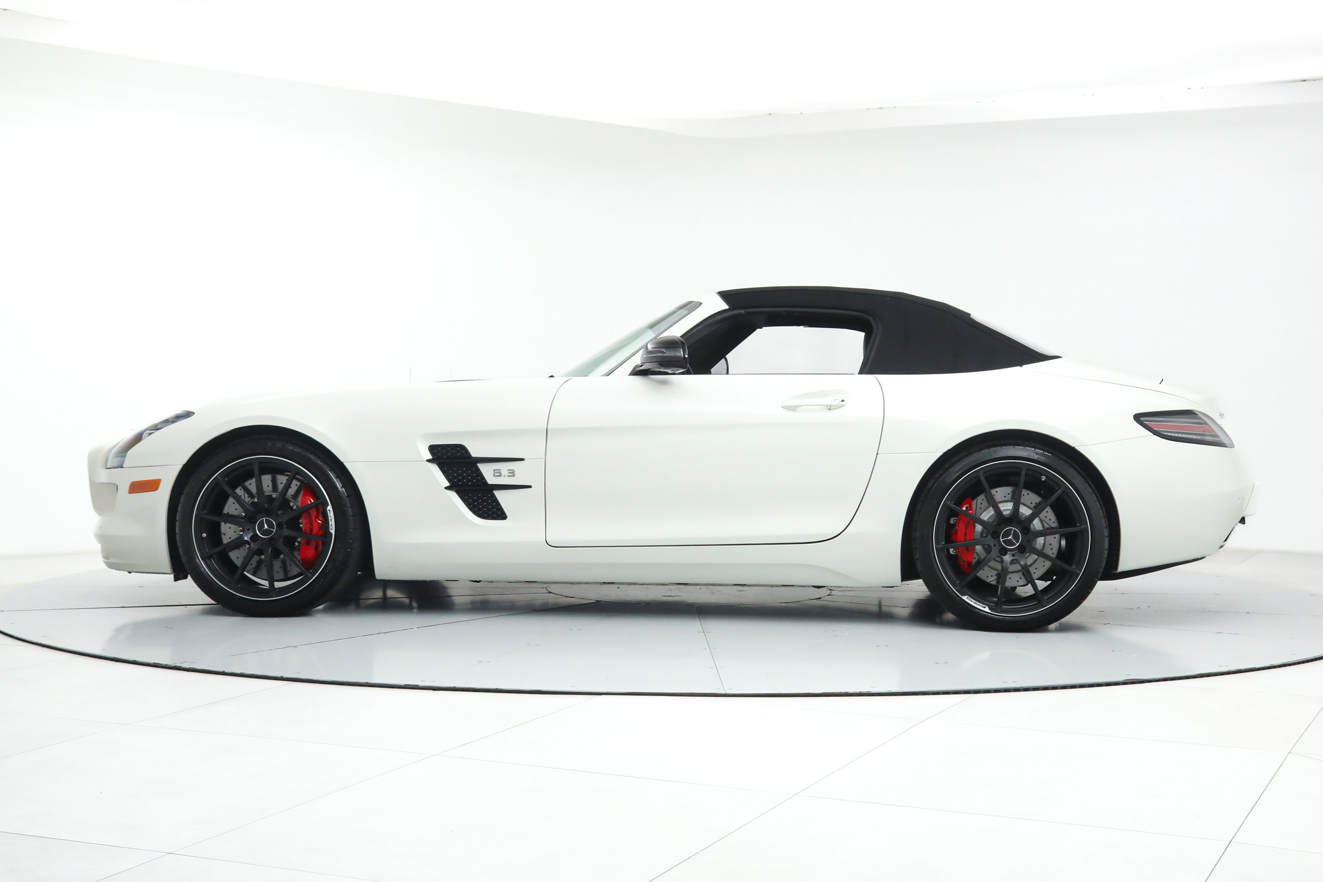 Used 2014 White Mercedes-Benz SLS AMG® GT image 3