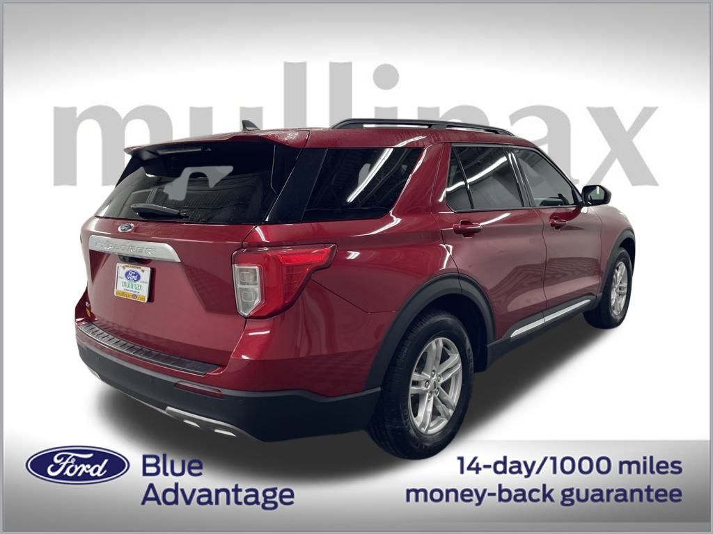 2023 Ford Explorer XLT photo 3