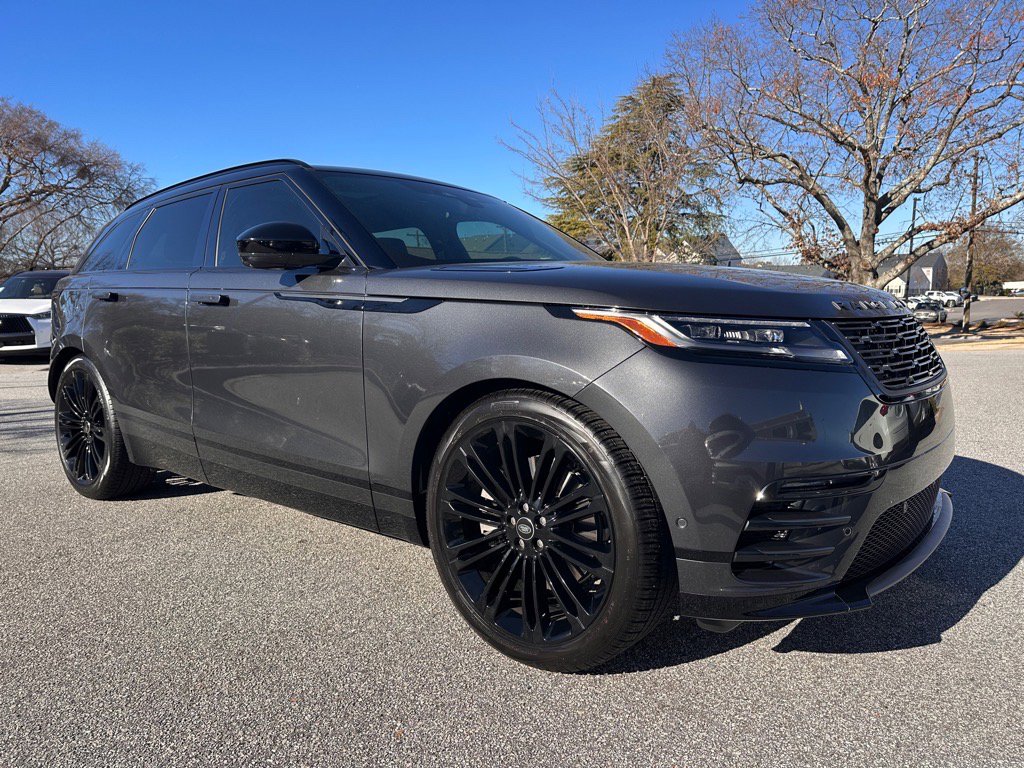 2026 Land Rover Range Rover Velar Dynamic SE's photo