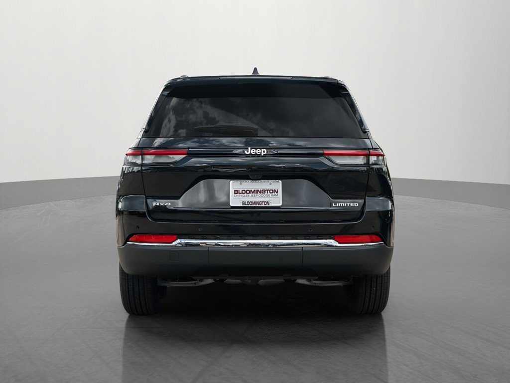 2025 Jeep Grand Cherokee Limited photo 3