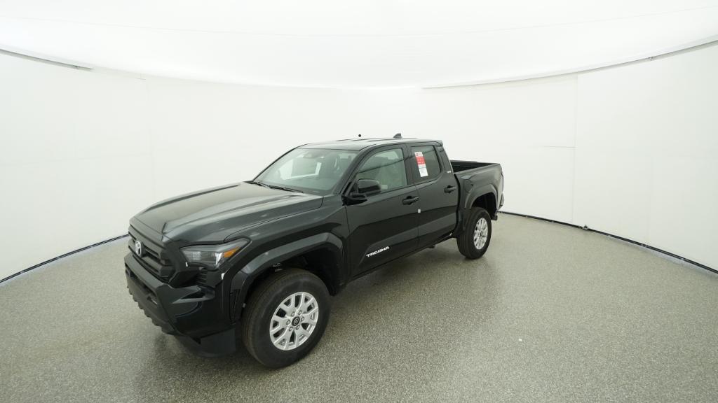 2025 Toyota Tacoma SR5's photo