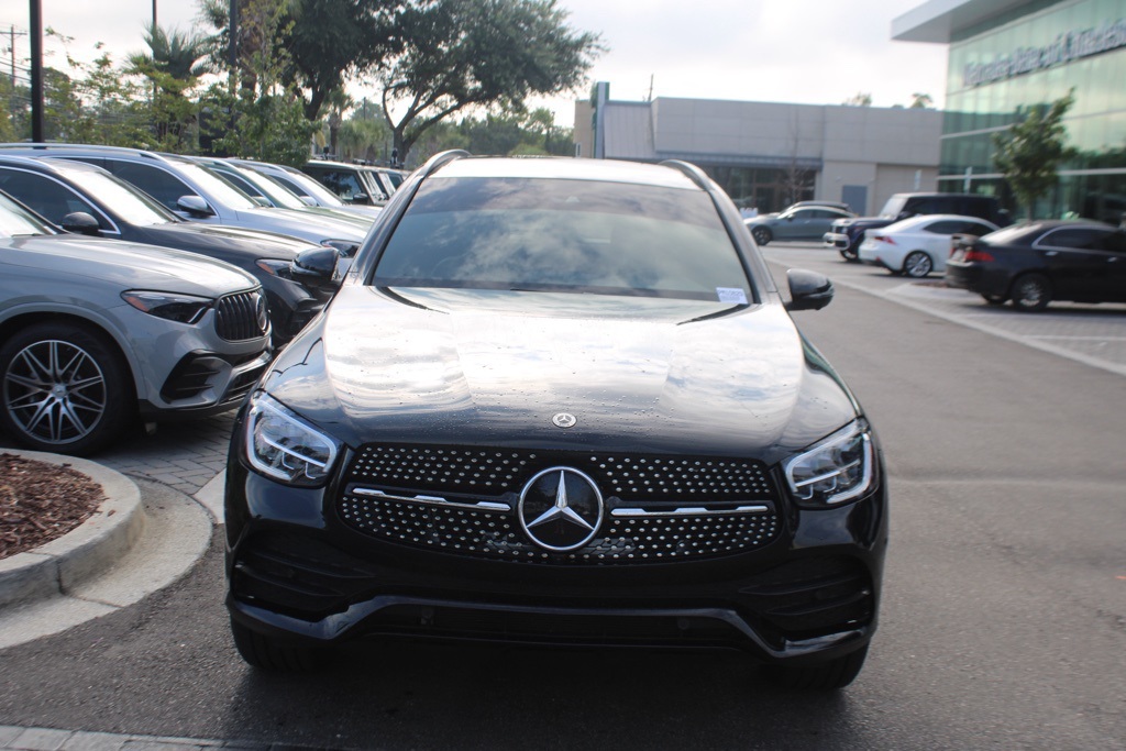 2022 Mercedes Benz GLC 300 photo 2