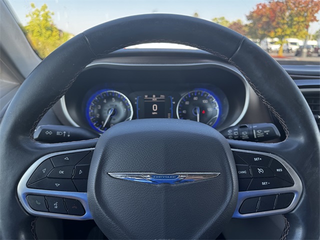 2017 Chrysler Pacifica Touring L photo 22
