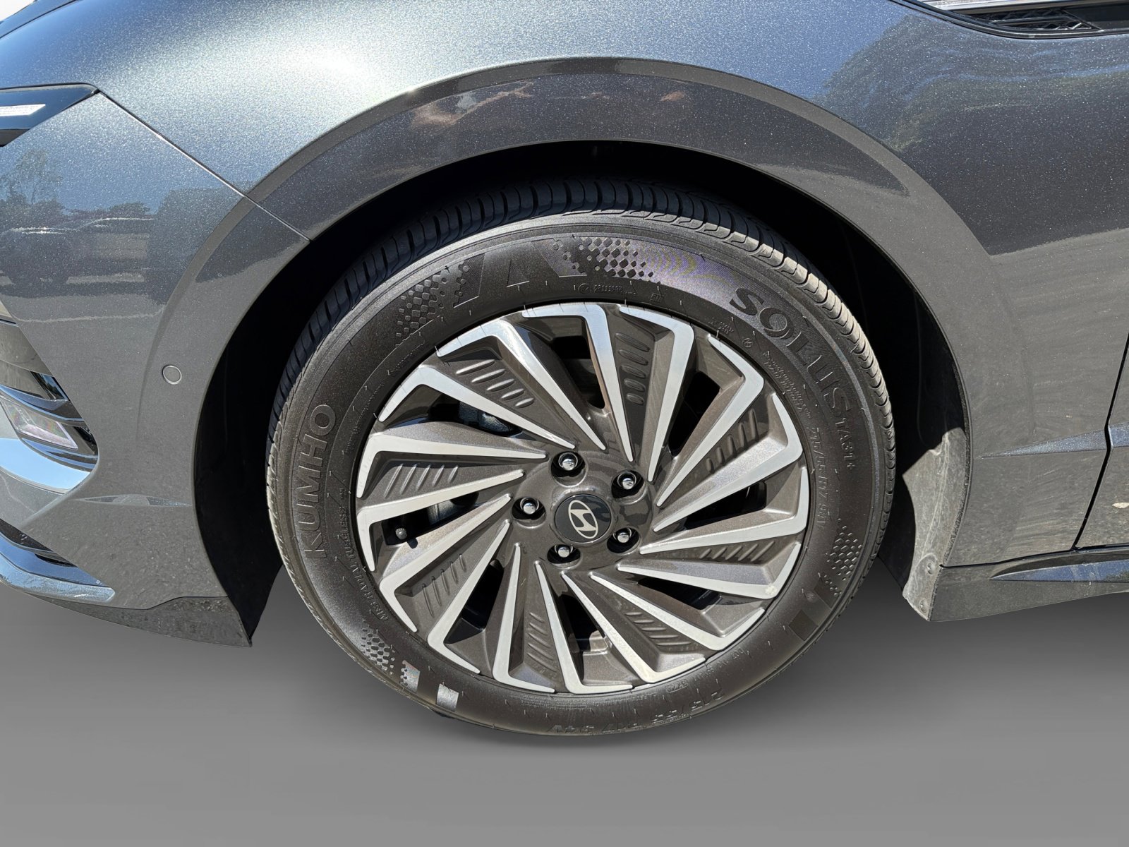 2025 Hyundai Sonata Hybrid Limited photo 9