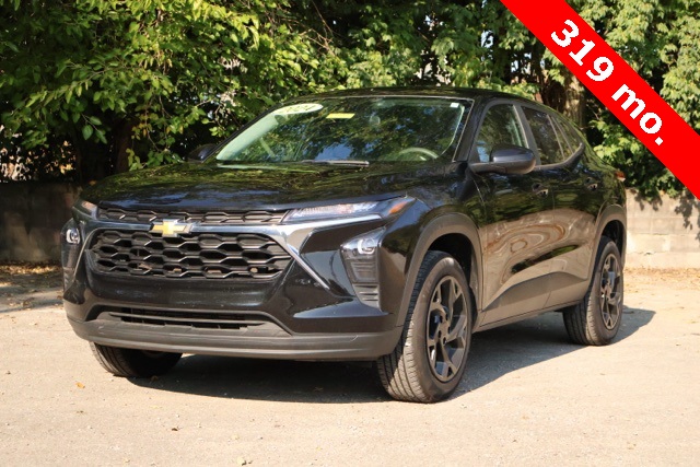 2024 Chevrolet Trax LS photo 3