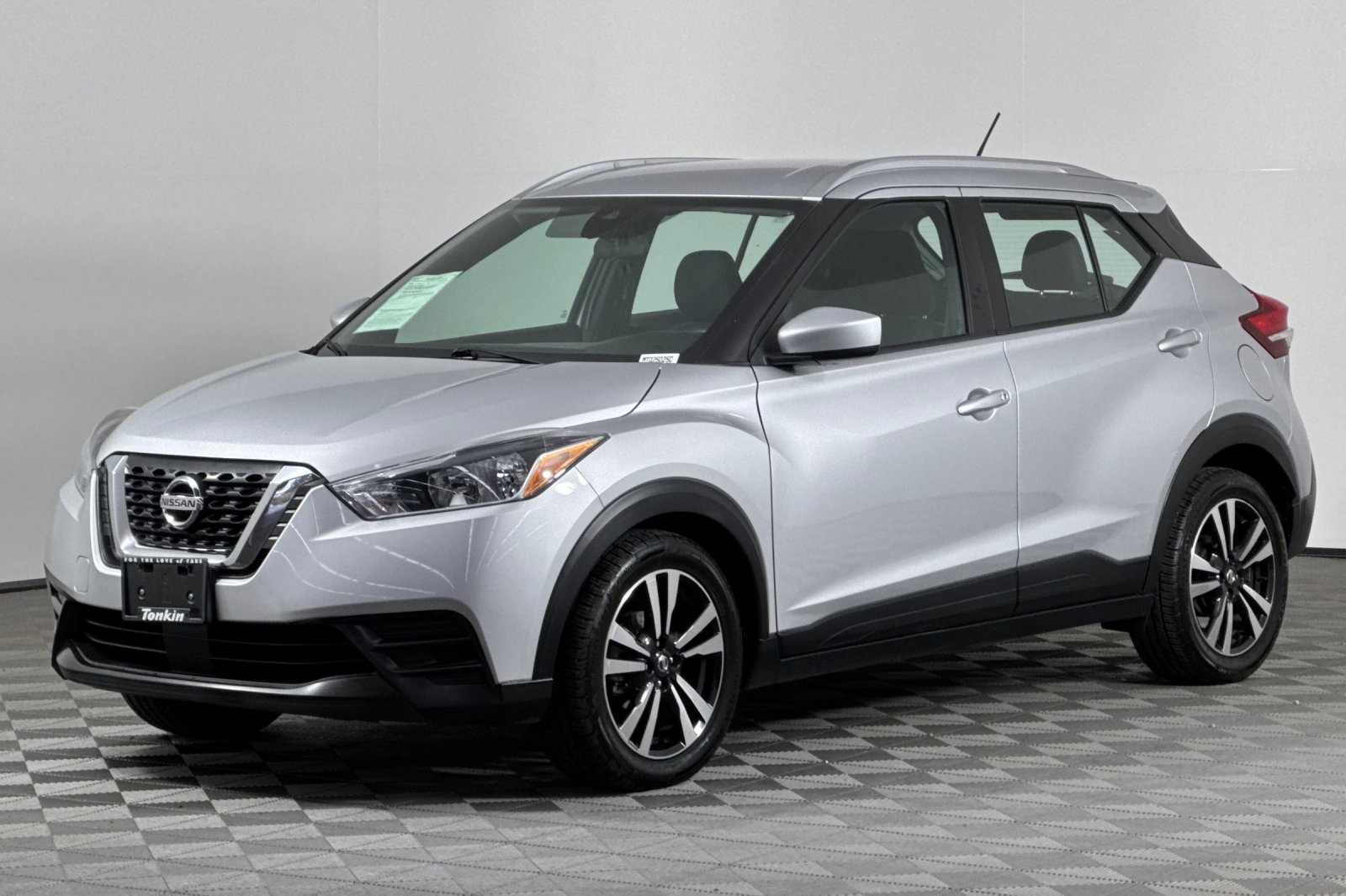 2020 Nissan Kicks SV photo 8