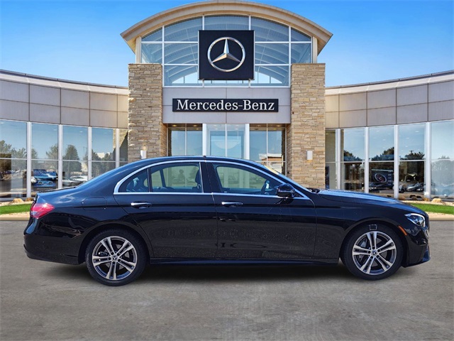2022 Mercedes Benz E 350 4MATIC photo 4