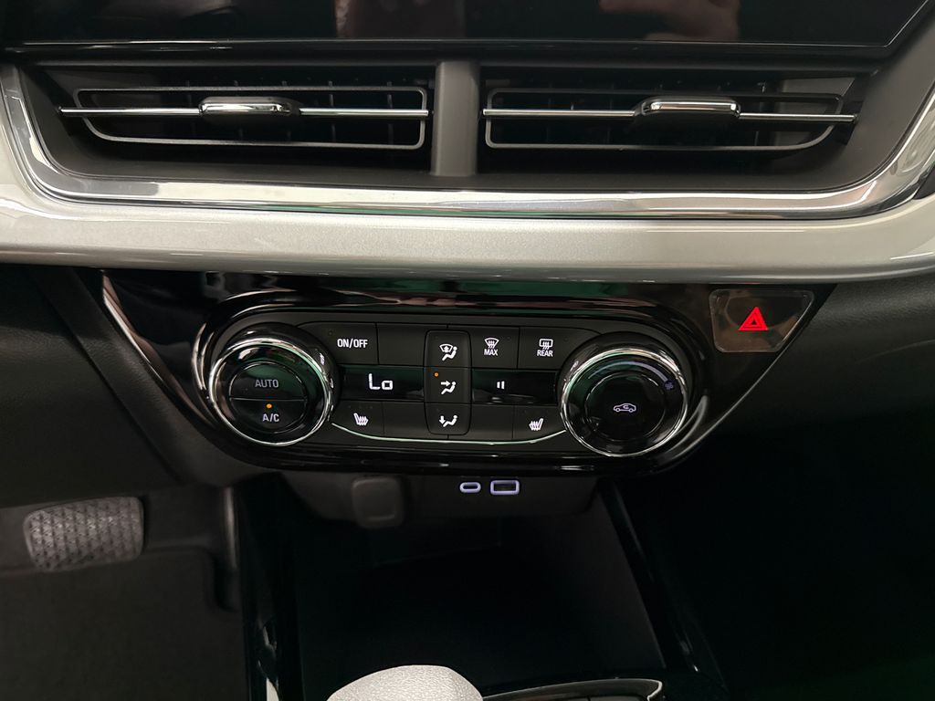 2026 Chevrolet Trax LT photo 21