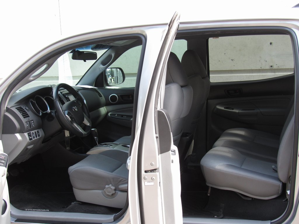 2014 Toyota Tacoma Base photo 14