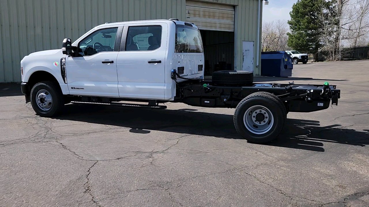 2025 Ford F-350 XL photo 4