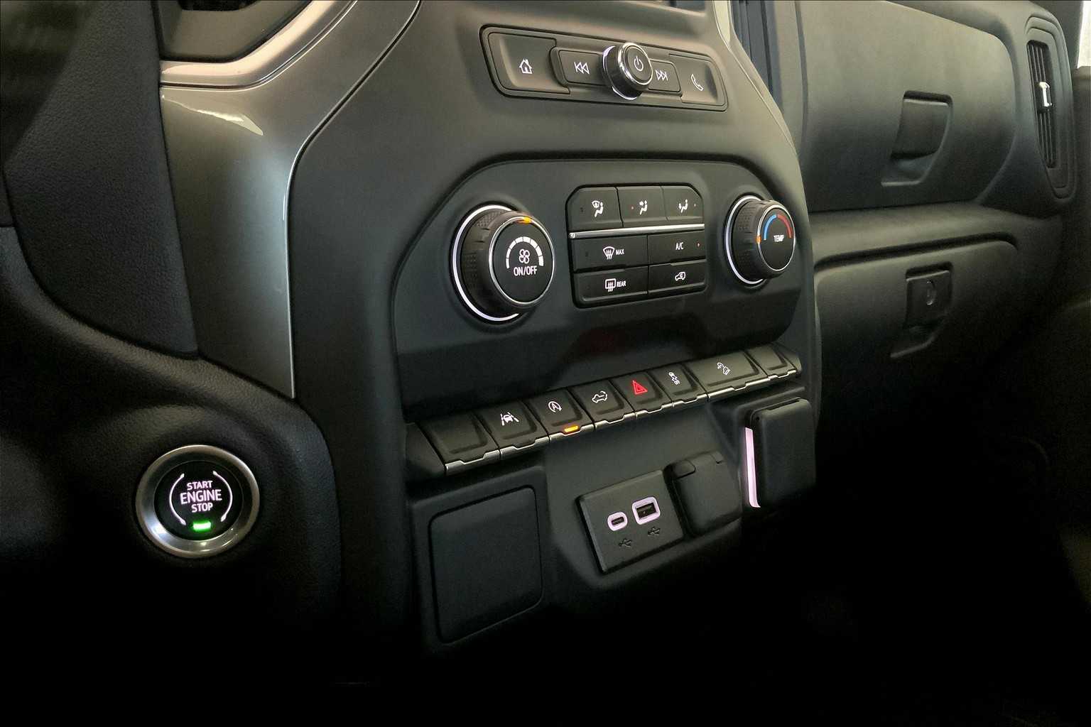 2024 Chevrolet Silverado 1500 Custom Trail Boss photo 30