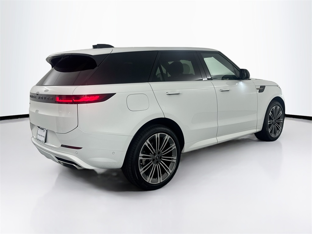 2025 Land Rover Range Rover Sport SE photo 3