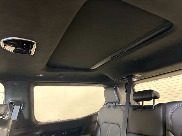 2024 Jeep Grand Wagoneer II photo 39