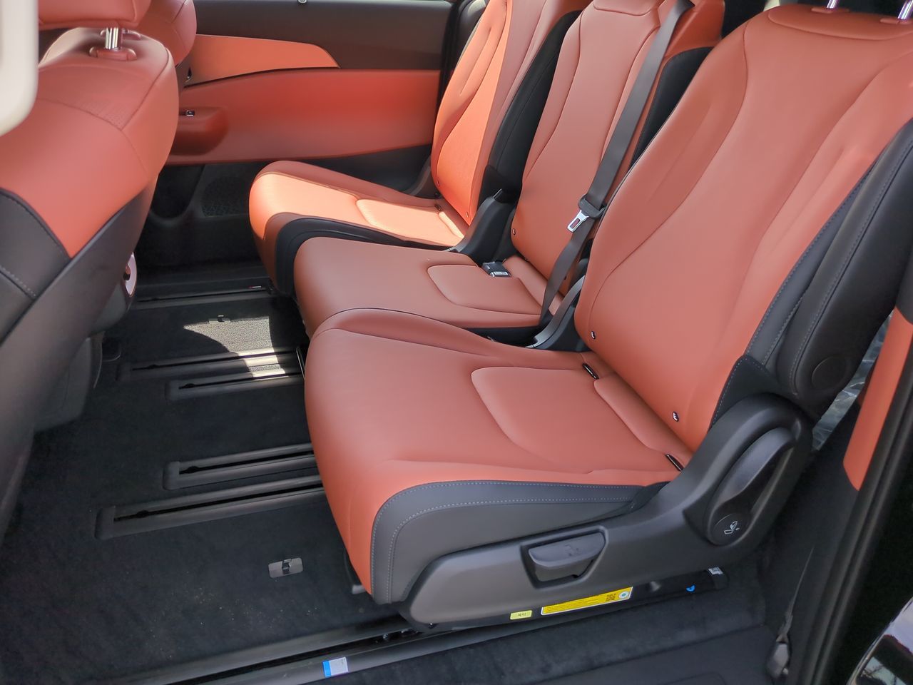 2026 Kia Carnival SX photo 21