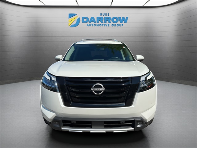 2023 Nissan Pathfinder Platinum photo 8