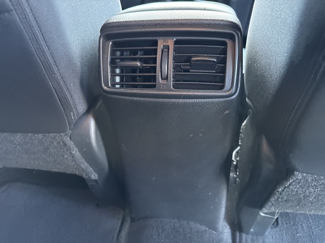 2017 Nissan Rogue SV photo 15