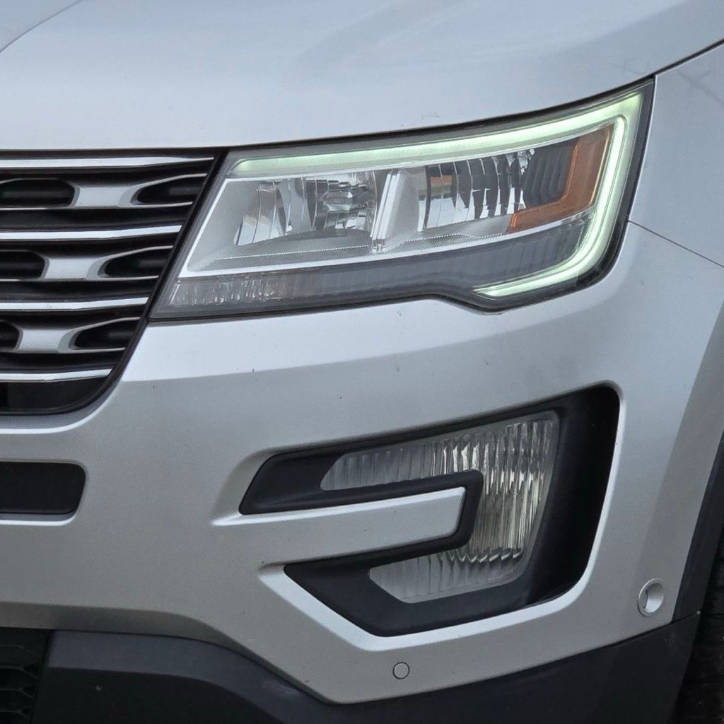 2016 Ford Explorer Limited photo 3