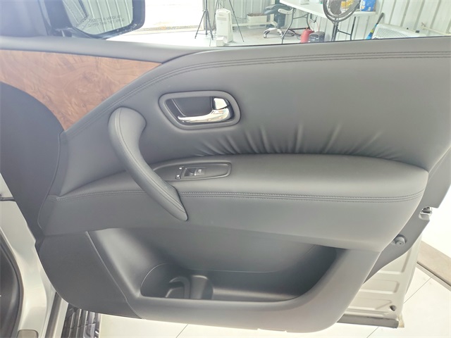 2023 Nissan Armada SL photo 34