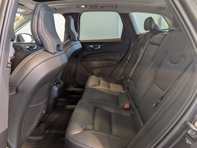 2022 Volvo XC60 Inscription photo 26