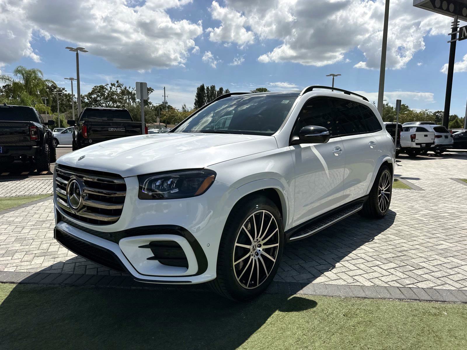 2026 Mercedes Benz GLS 580 4MATIC photo 7