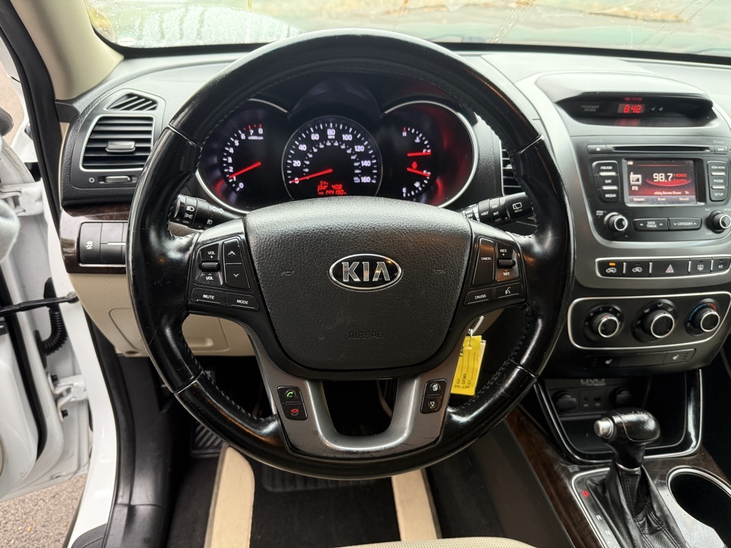 2014 Kia Sorento LX photo 23
