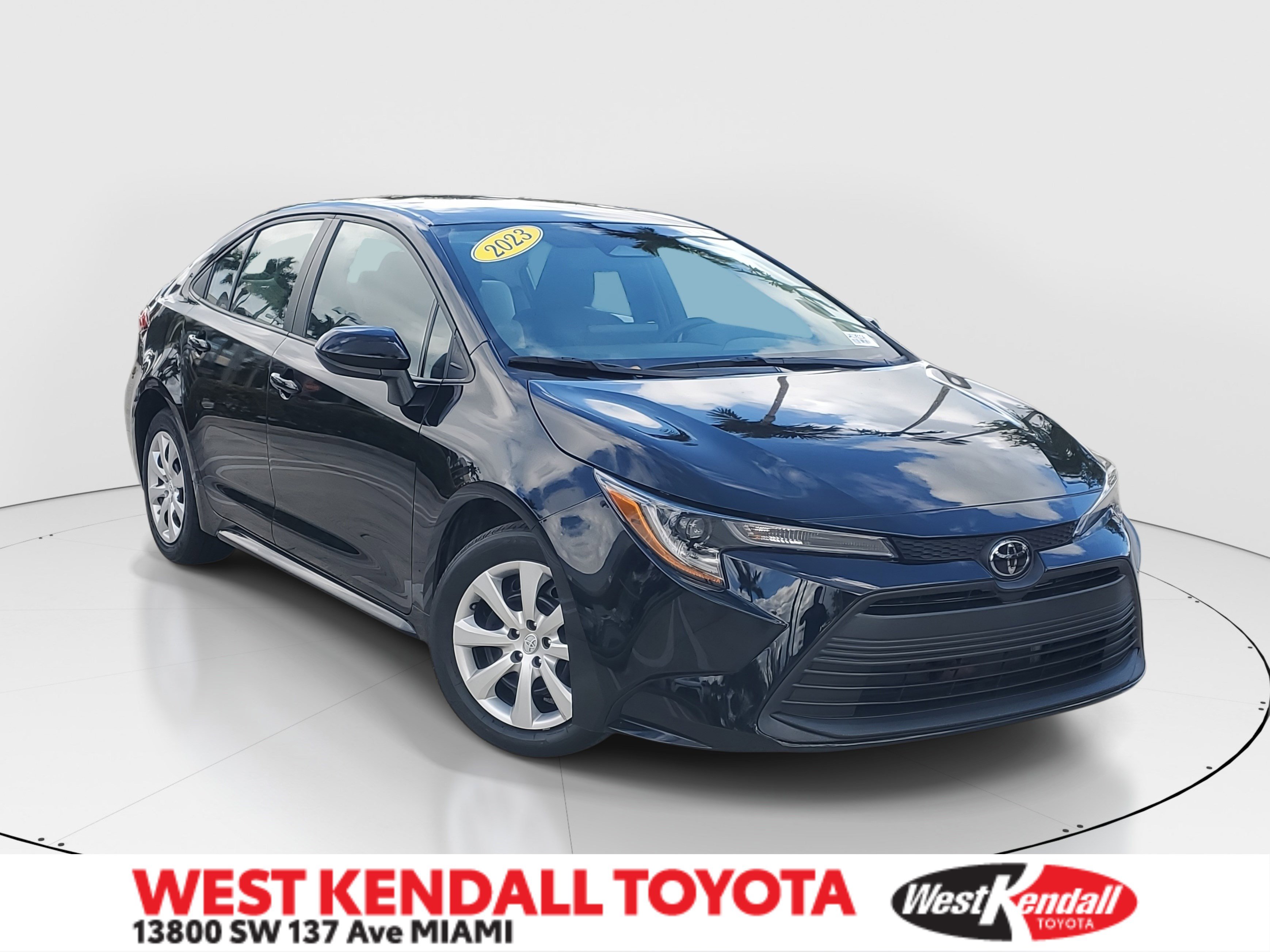 2023 Toyota Corolla LE's photo