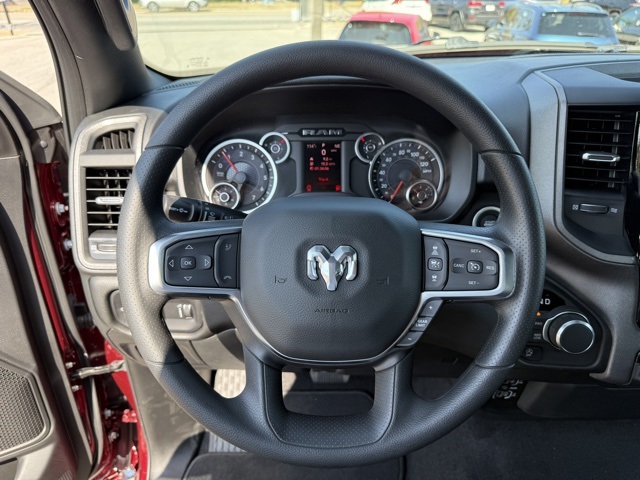 2025 Ram 1500 Tradesman photo 13