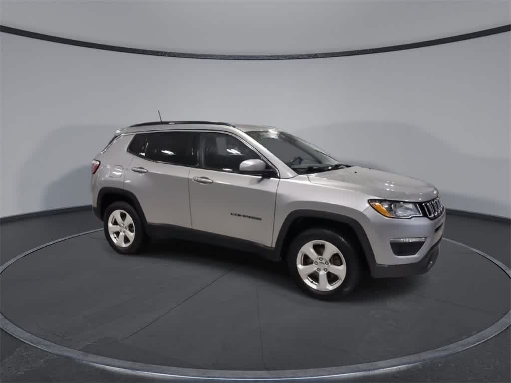 Used 2018 Jeep Compass Latitude with VIN 3C4NJDBB1JT199668 for sale in Latham, NY