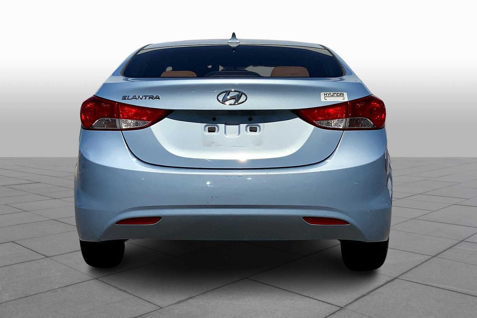 2013 Hyundai Elantra GLS photo 4