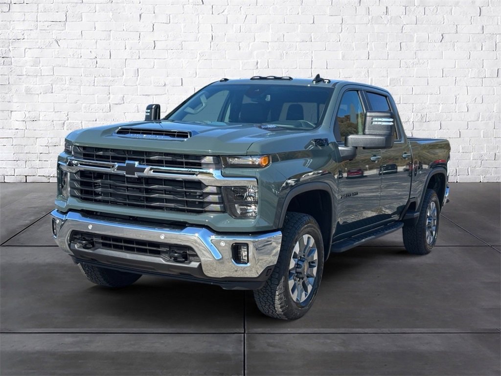2026 Chevrolet Silverado 2500HD LT photo 2