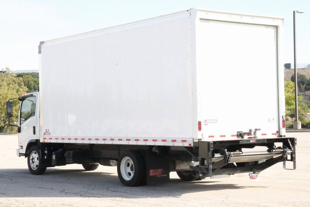 2023 Chevrolet Silverado Base photo 3