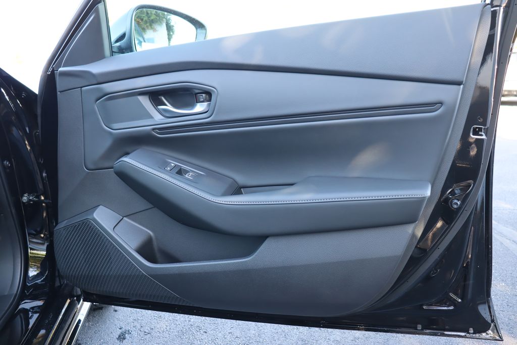 2025 Honda Accord Hybrid Sport-L photo 18