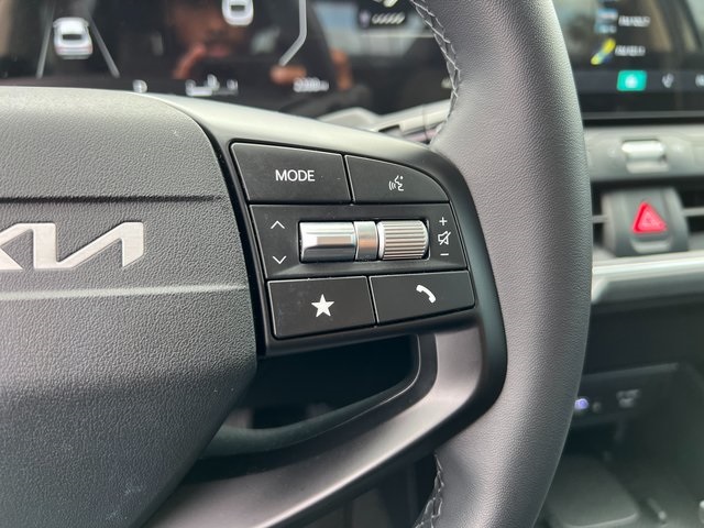 2025 Kia K4 EX photo 16