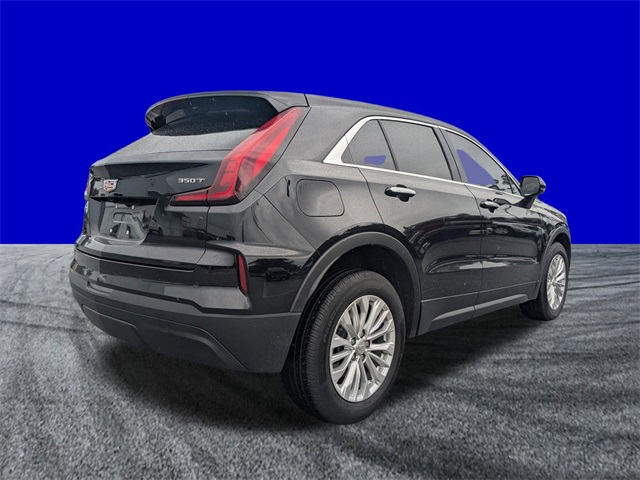 2024 Cadillac XT4 Luxury photo 3