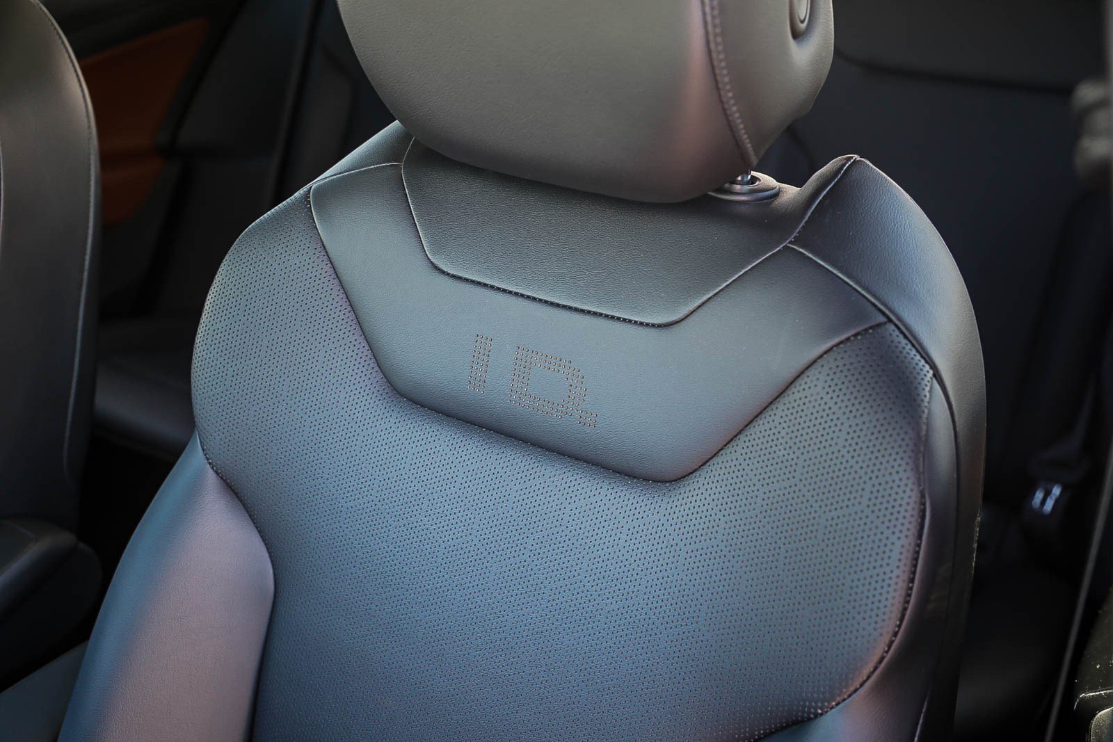 2021 Volkswagen ID.4 Pro S photo 22