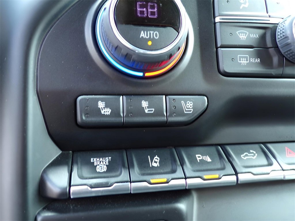 2022 Chevrolet Silverado 3500HD High Country photo 16