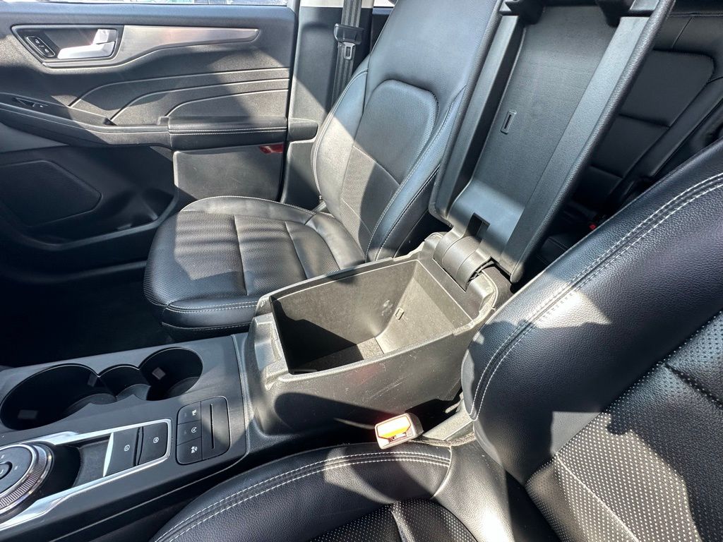 2022 Ford Escape Titanium photo 21