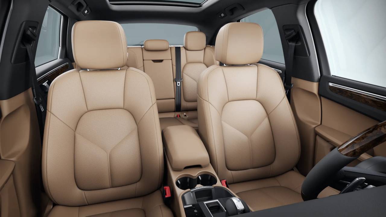 2026 Porsche Macan T photo 11