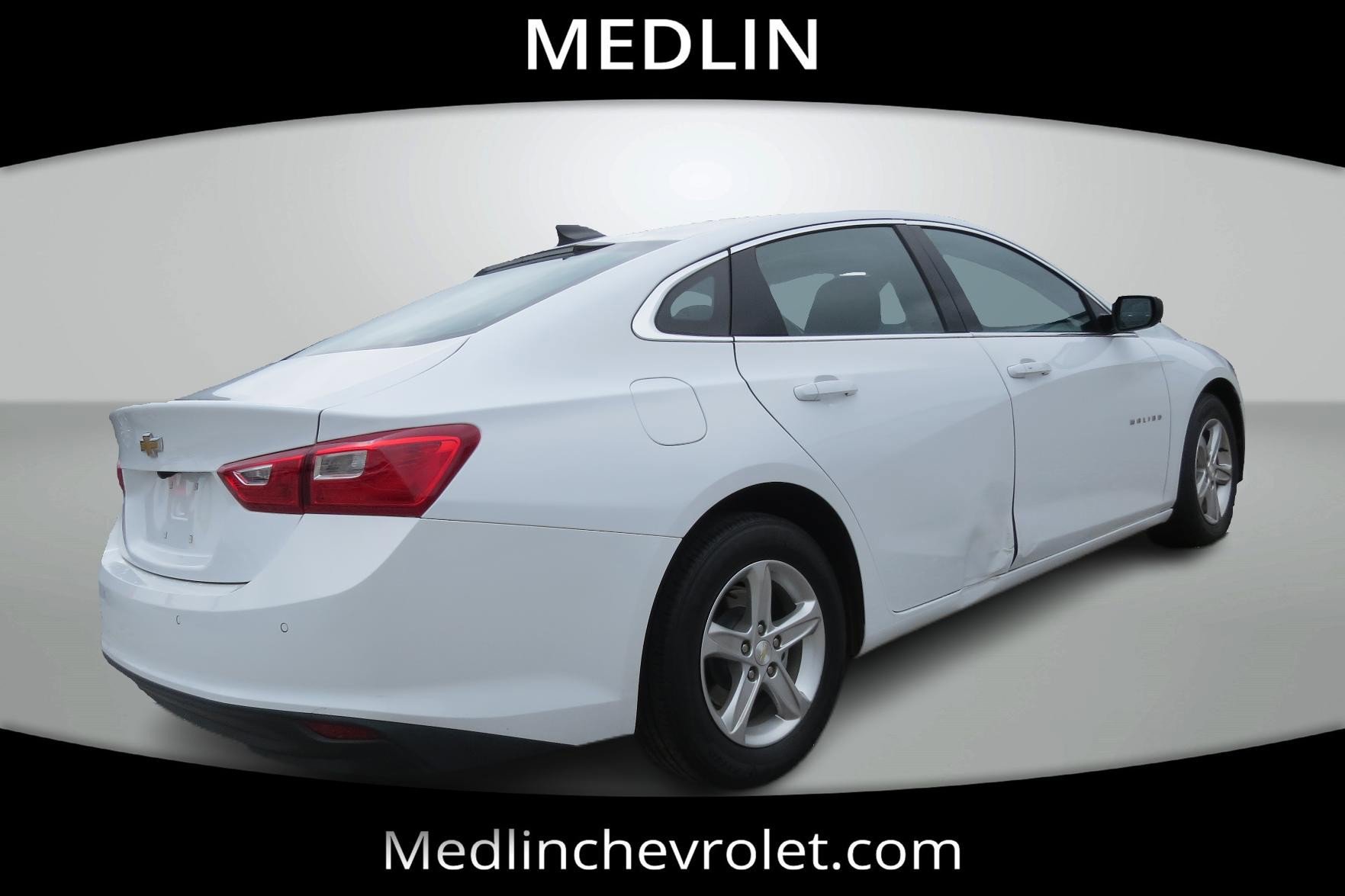 2023 Chevrolet Malibu LS photo 4