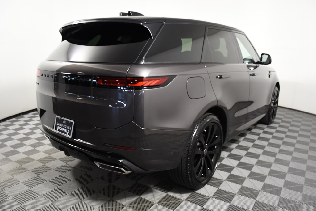 2025 Land Rover Range Rover Sport SE photo 6