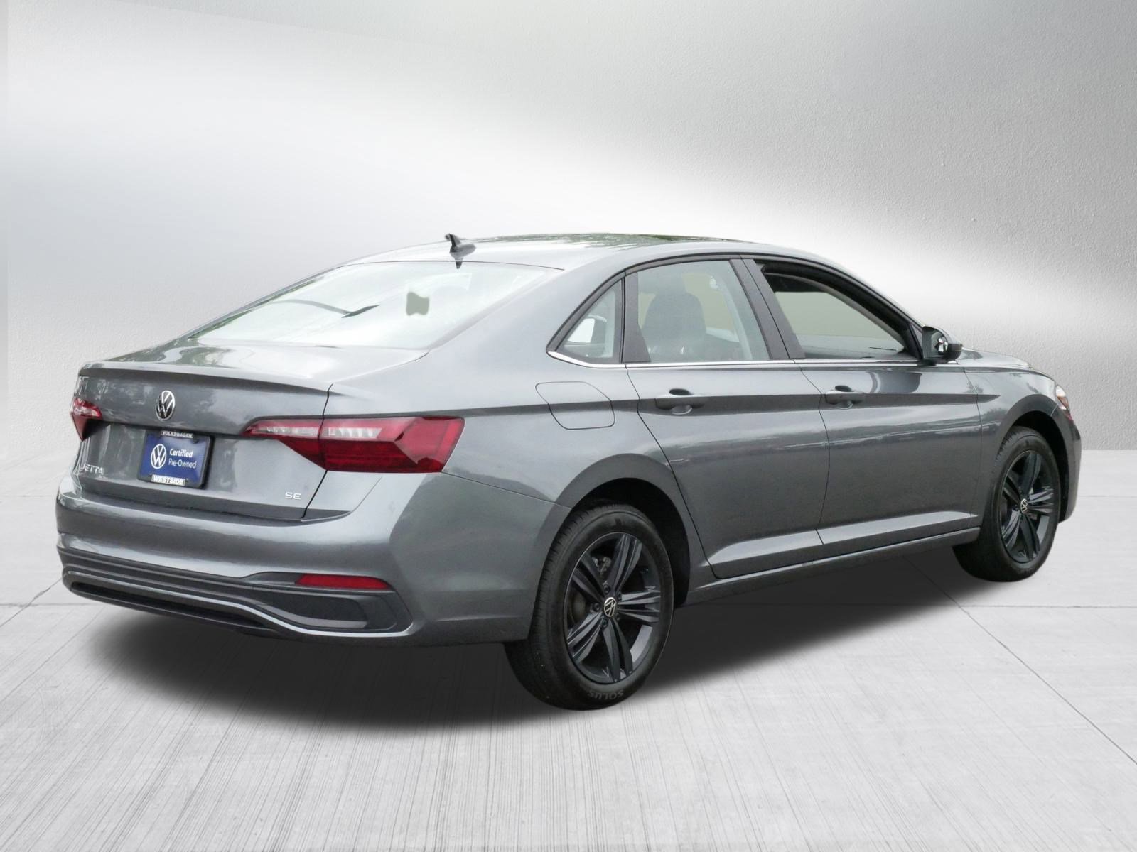 2024 Volkswagen Jetta SE photo 7