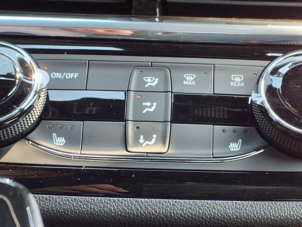 2025 Buick Envista ST photo 6