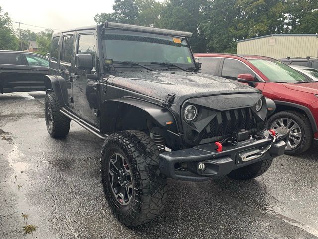 2015 Jeep Wrangler Unlimited Rubicon photo 2