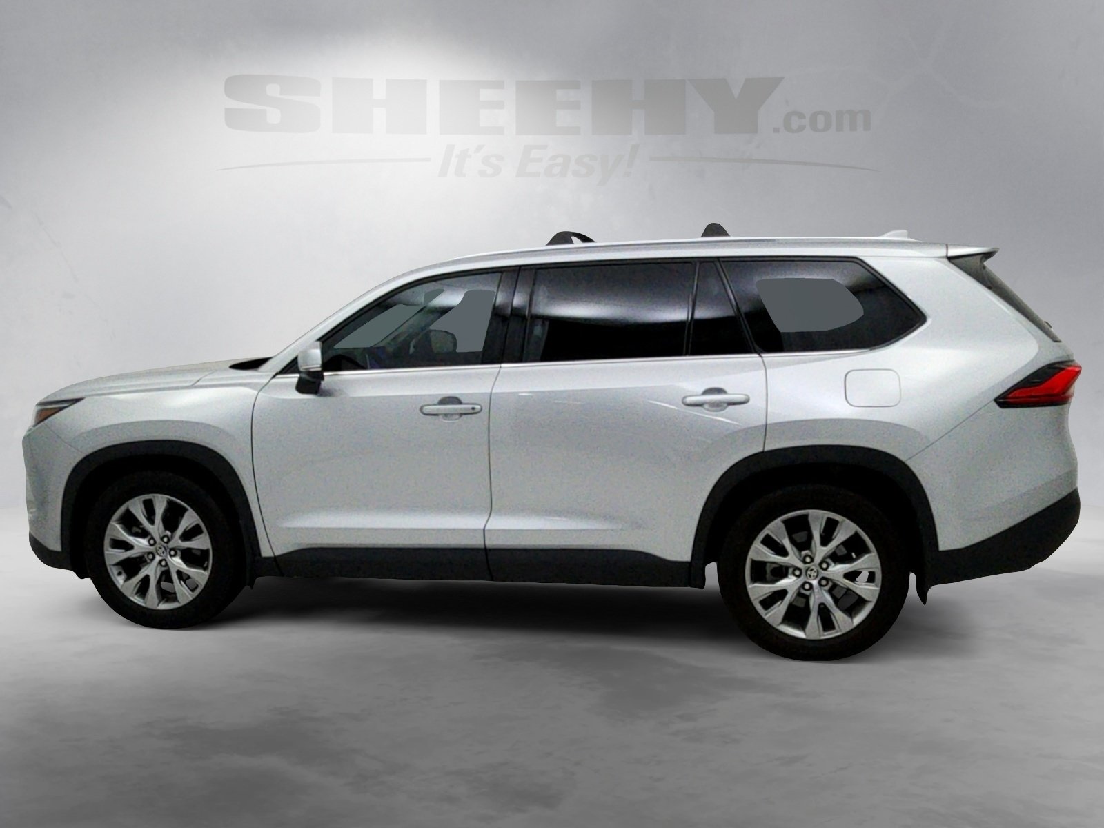 2024 Toyota Highlander Hybrid Limited photo 4